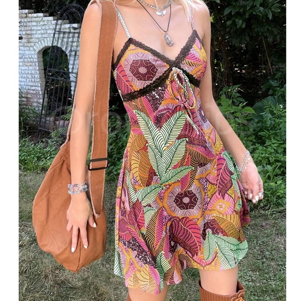 Floral Print Boho Cami Mini Dress V-Neck Lace Detail Tie Front